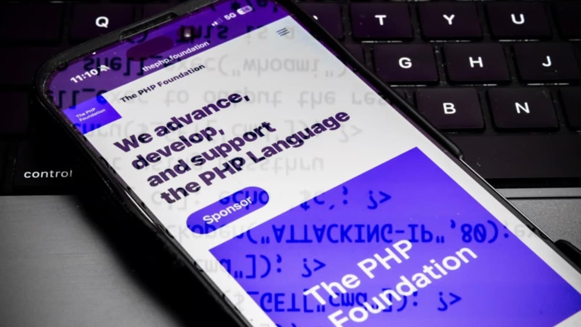 بنیاد PHP فقط با یه کارمند تماموقت و بودجه زیر یک میلیون دلار اداره میشه... بنیاد PHP گفته که کل این زبان برنامهنویسی